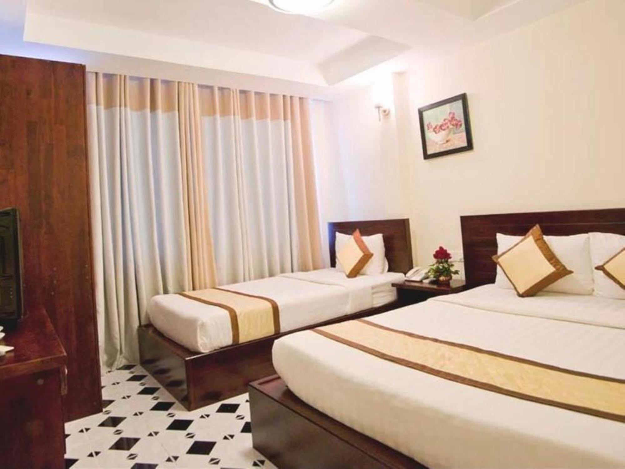 Oyo 438 Small Bay Hotel Hô Chi Minh-Ville Extérieur photo