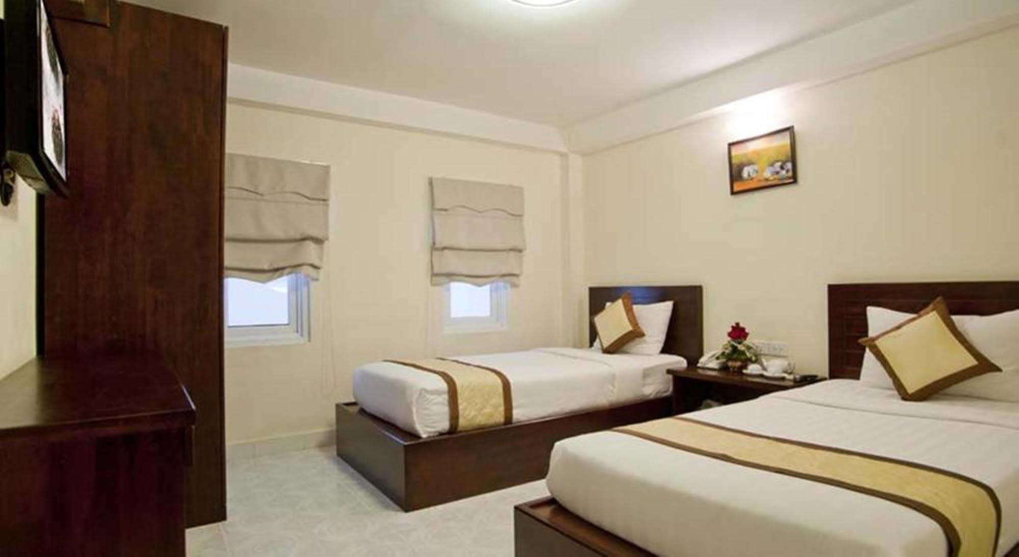 Oyo 438 Small Bay Hotel Hô Chi Minh-Ville Extérieur photo