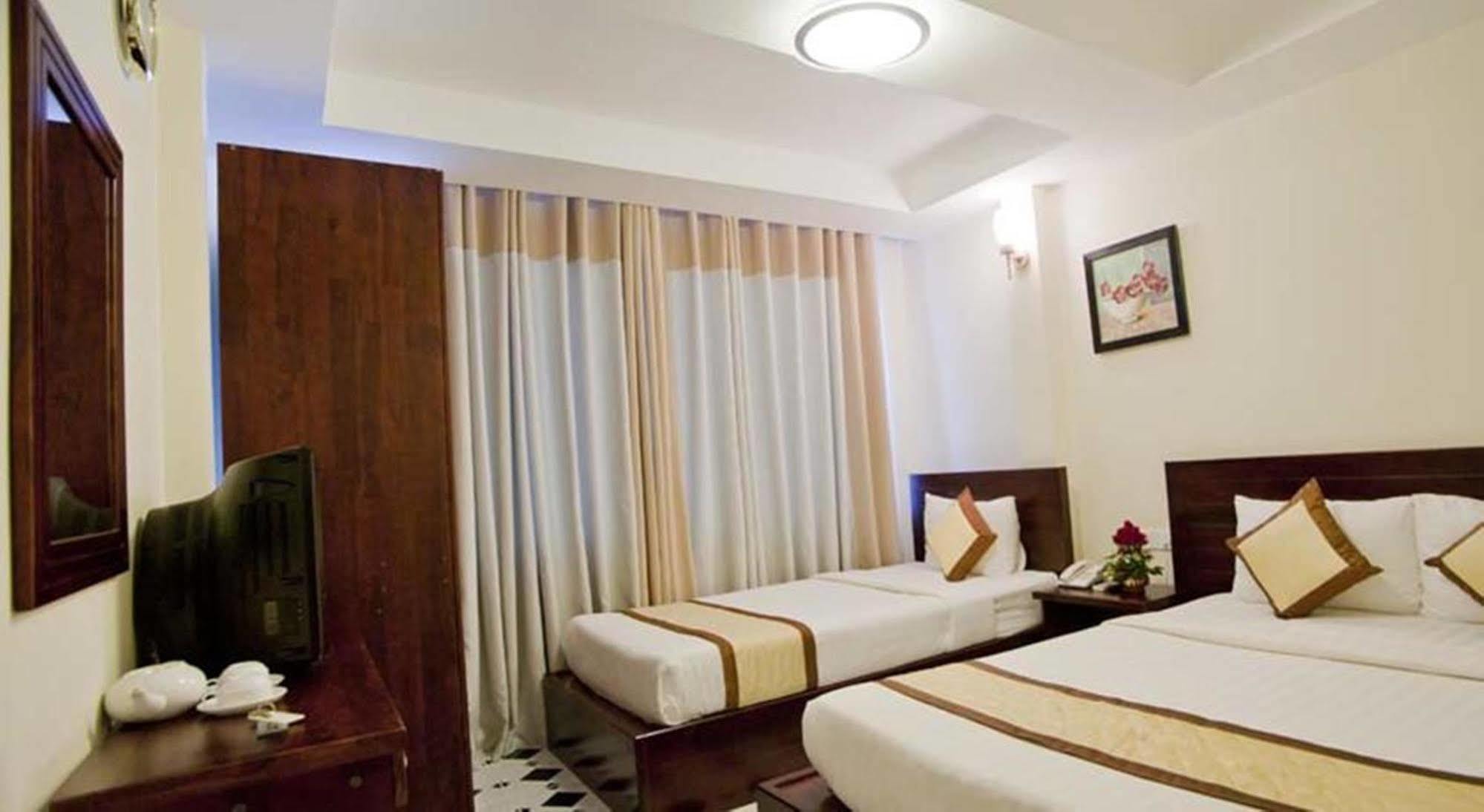 Oyo 438 Small Bay Hotel Hô Chi Minh-Ville Extérieur photo