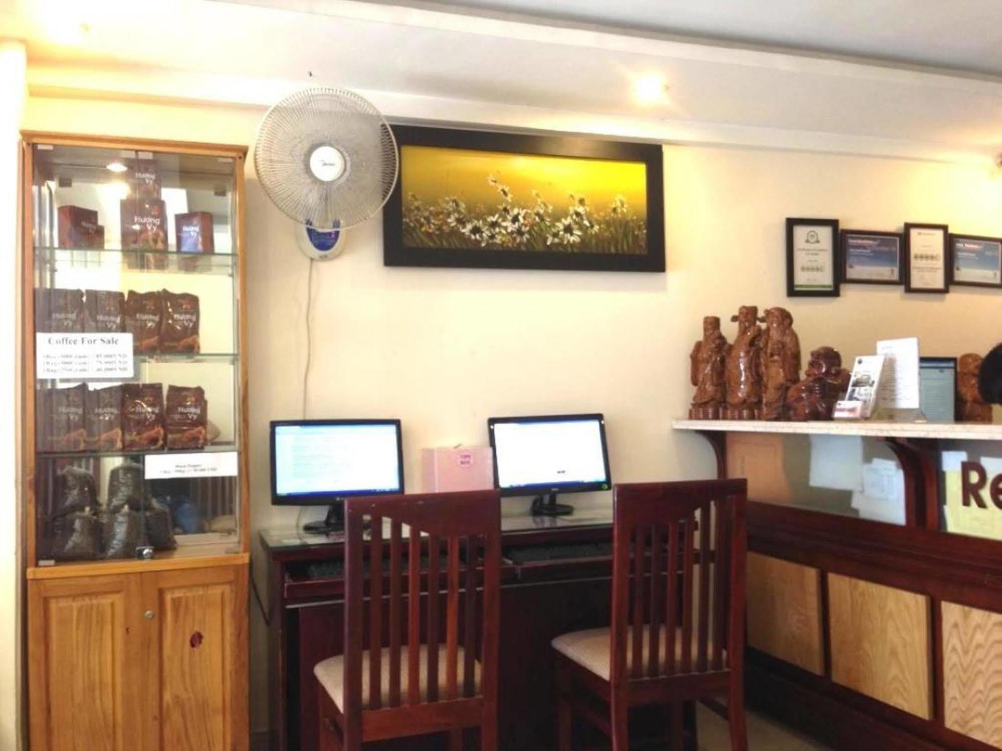 Oyo 438 Small Bay Hotel Hô Chi Minh-Ville Extérieur photo