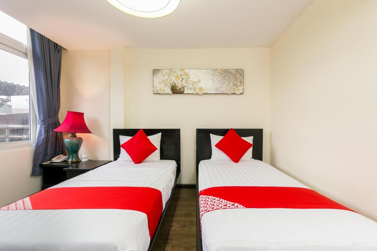 Oyo 438 Small Bay Hotel Hô Chi Minh-Ville Extérieur photo